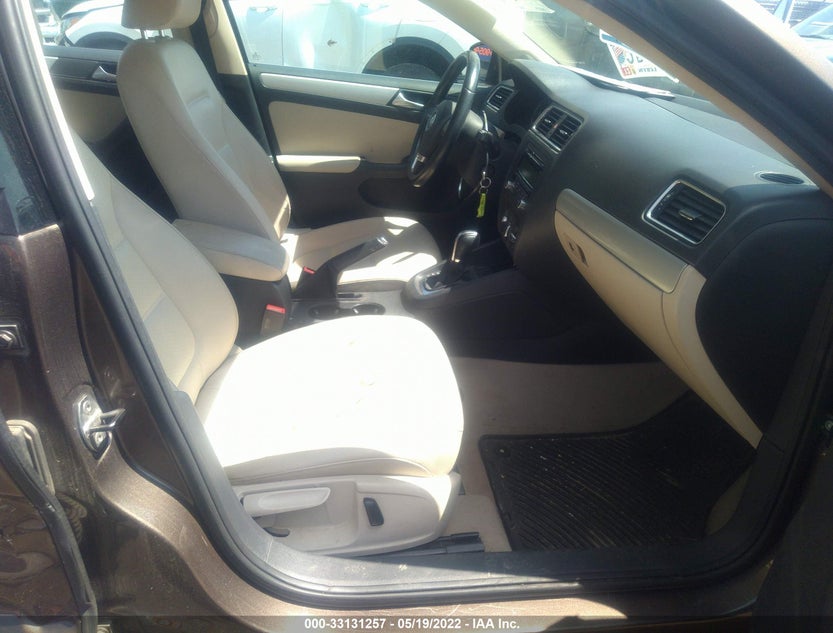 3VWD17AJ0EM238902