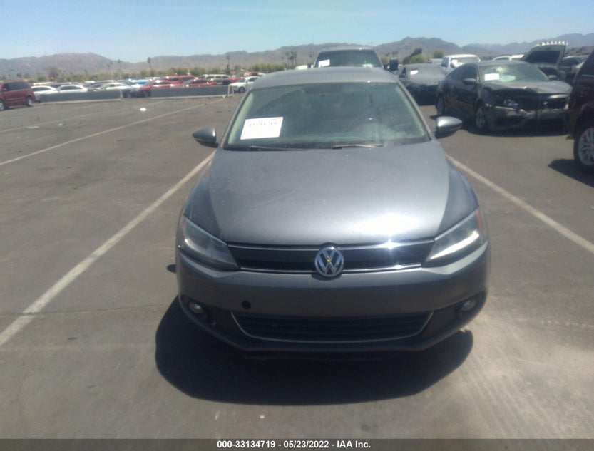 3VW637AJ2DM278500