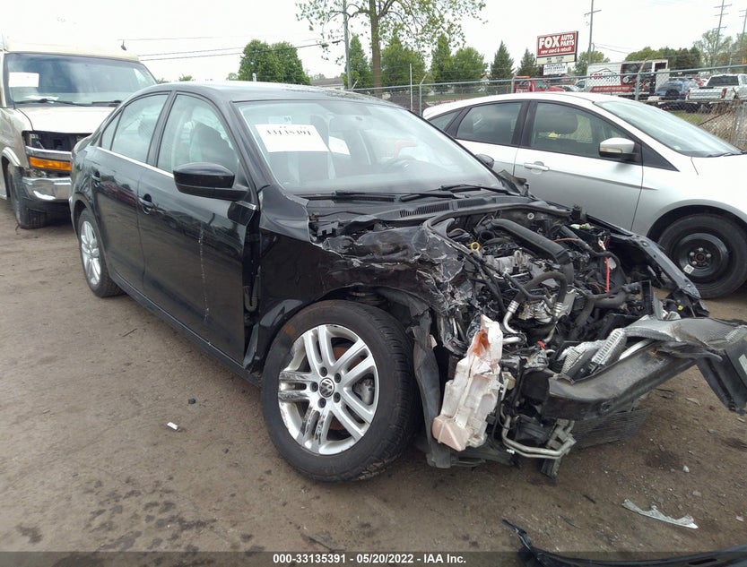 3VW2B7AJ5HM262718