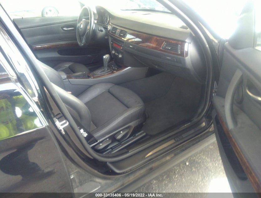 WBAPH5G51ANM36802