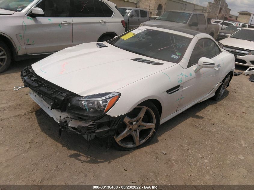 VIN WDDPK5HA6GF116562 2016 Mercedes-Benz SLK-Class,... no.2