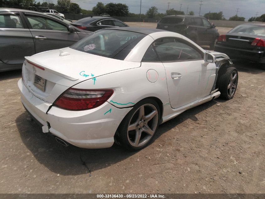 VIN WDDPK5HA6GF116562 2016 Mercedes-Benz SLK-Class,... no.4