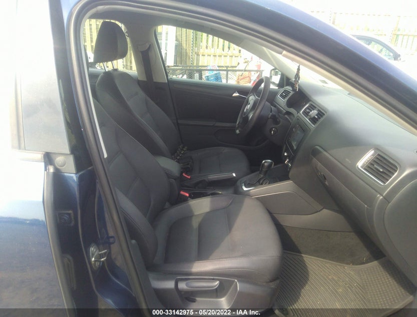 3VWDX7AJ2BM322343