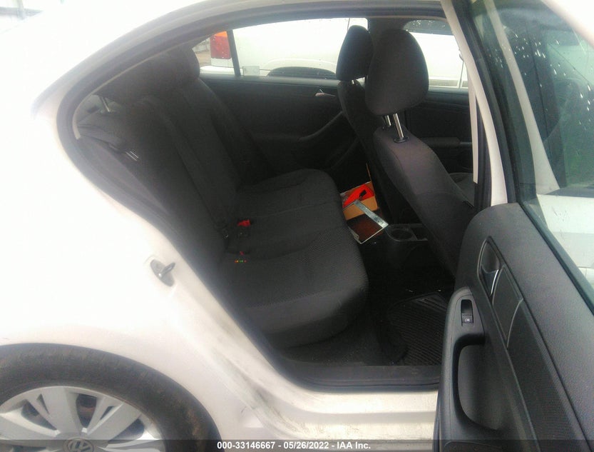 3VW2K7AJ5BM379075