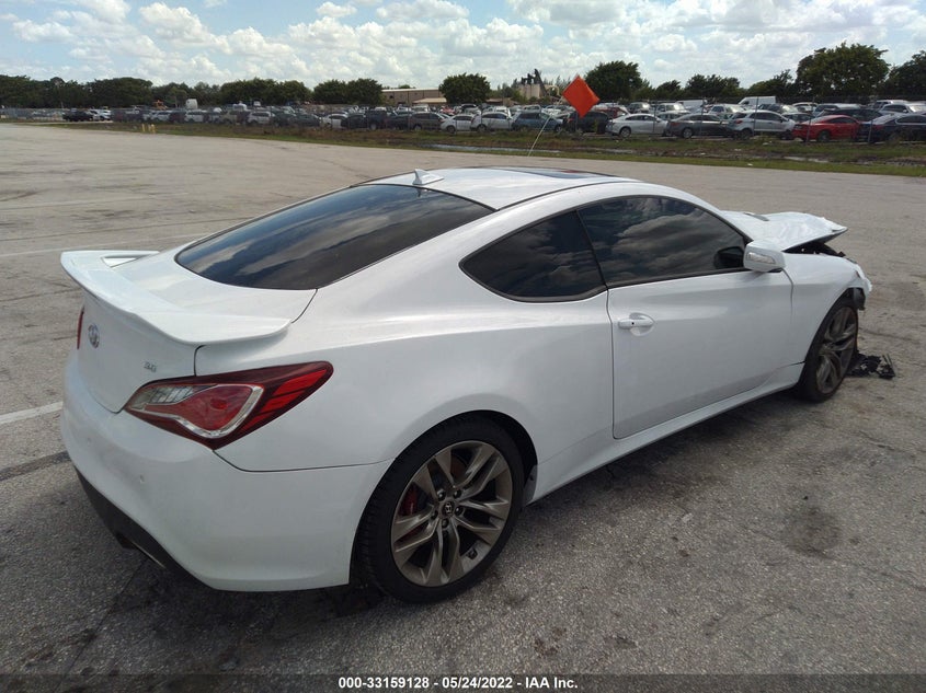2015 Hyundai Genesis 3.8 Ultimate VIN: KMHHU6KJ4FU122471 Lot: 33159128
