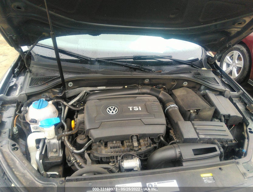 1VWDT7A39HC010575