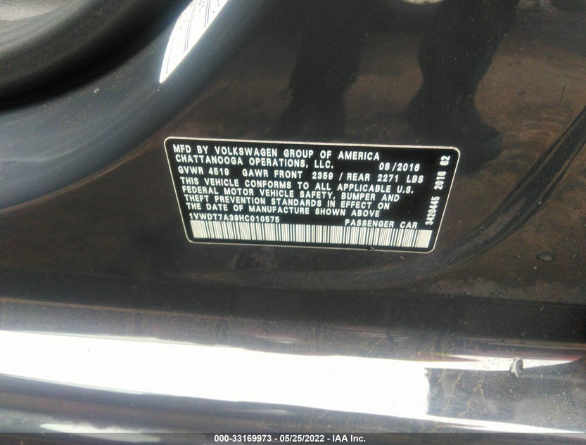 1VWDT7A39HC010575