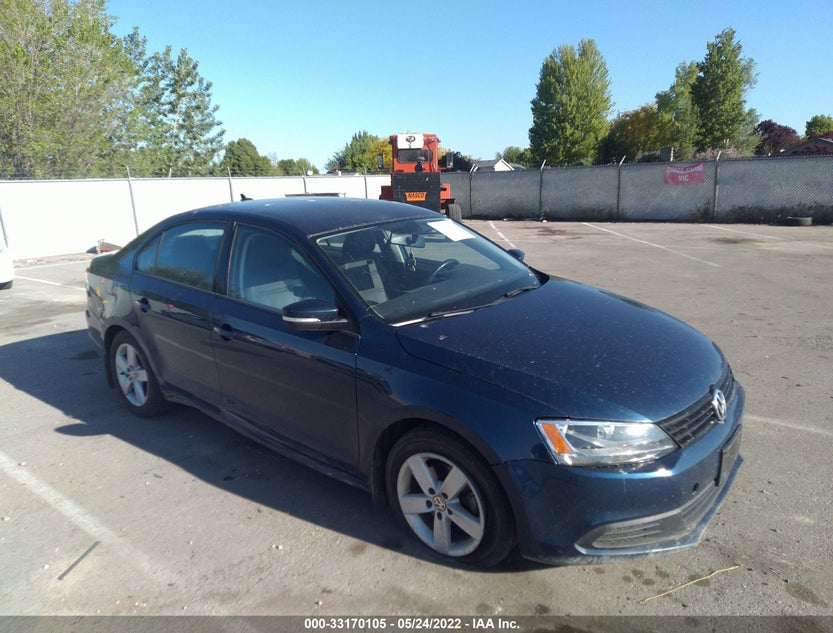 3VW3L7AJ7BM076865