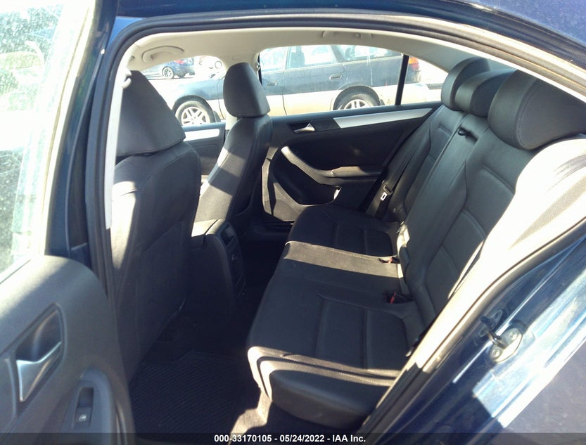 3VW3L7AJ7BM076865