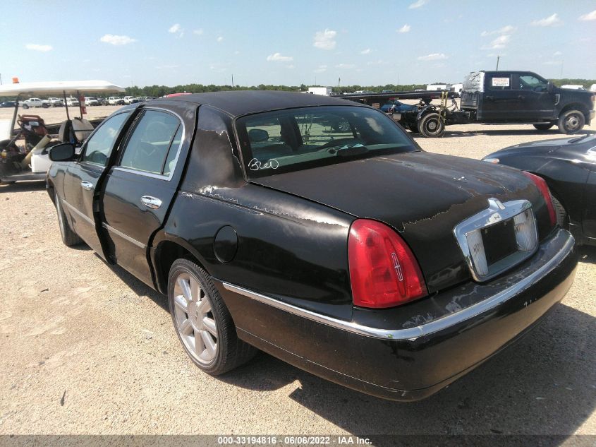 1998 Lincoln Town Car Executive VIN: 1LNFM81W6WY680234 Lot: 33194816