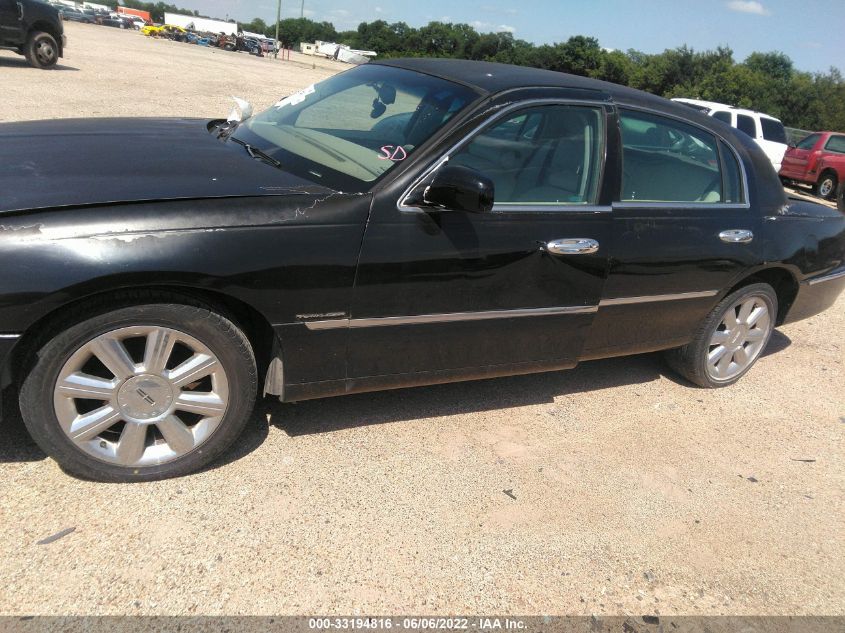 1998 Lincoln Town Car Executive VIN: 1LNFM81W6WY680234 Lot: 33194816