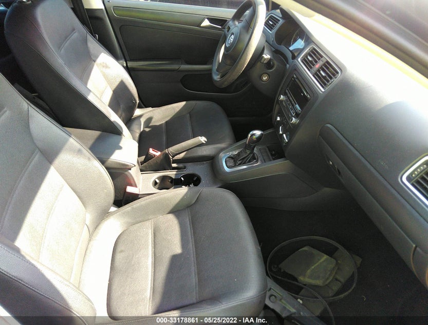 3VWDP7AJ8CM381172