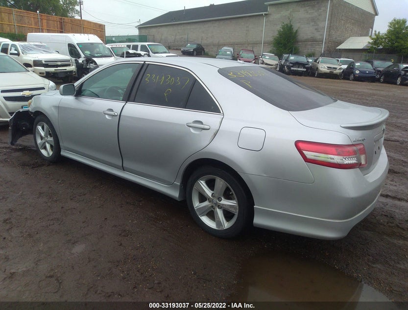 4T1BK3EK7BU618194