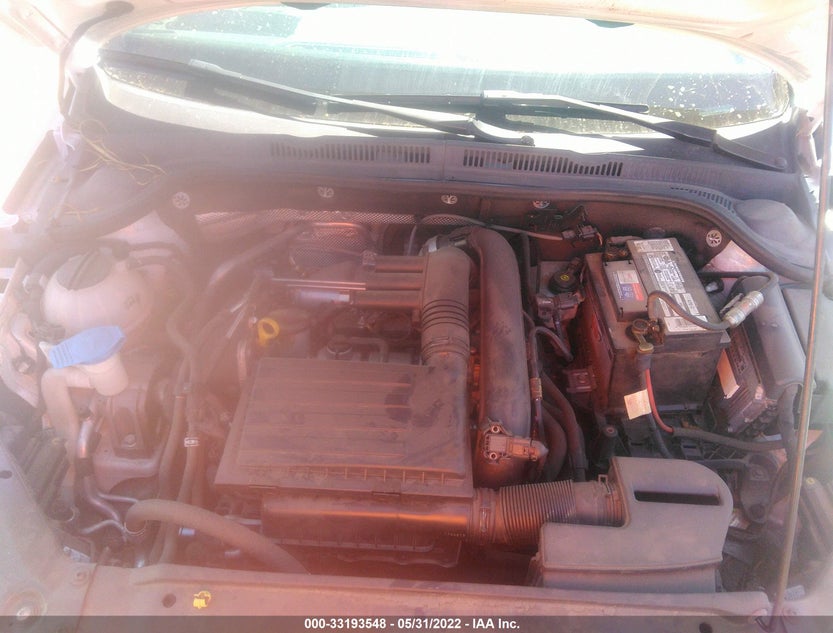 3VWDB7AJ9HM210050