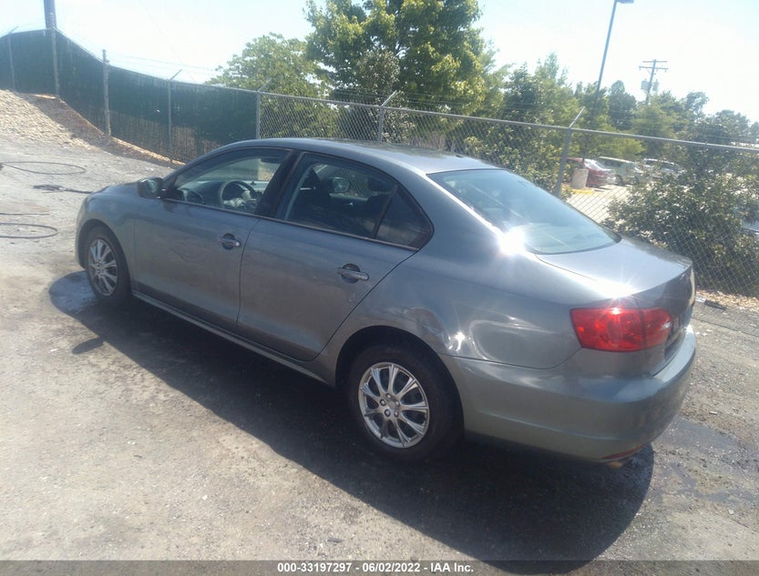 3VW2K7AJ2BM308352