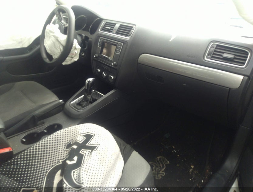 3VW2B7AJ5HM265893