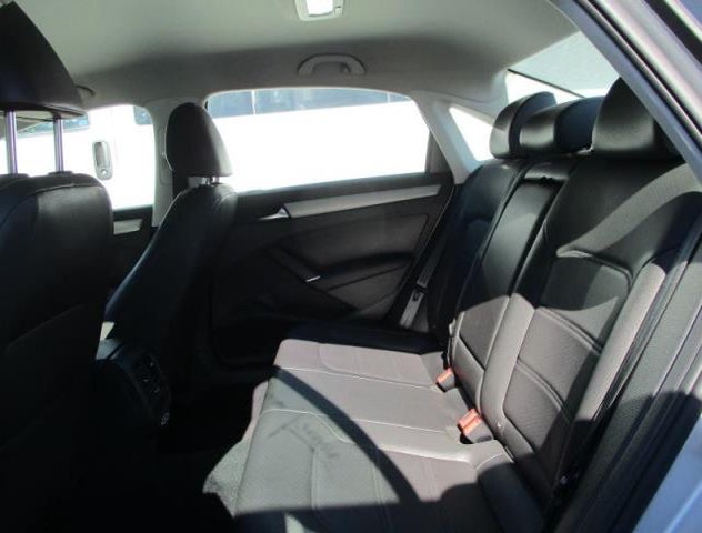 1VWSA7A30LC017548