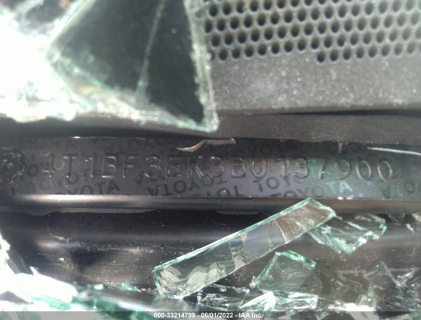 4T1BF3EK3BU137900