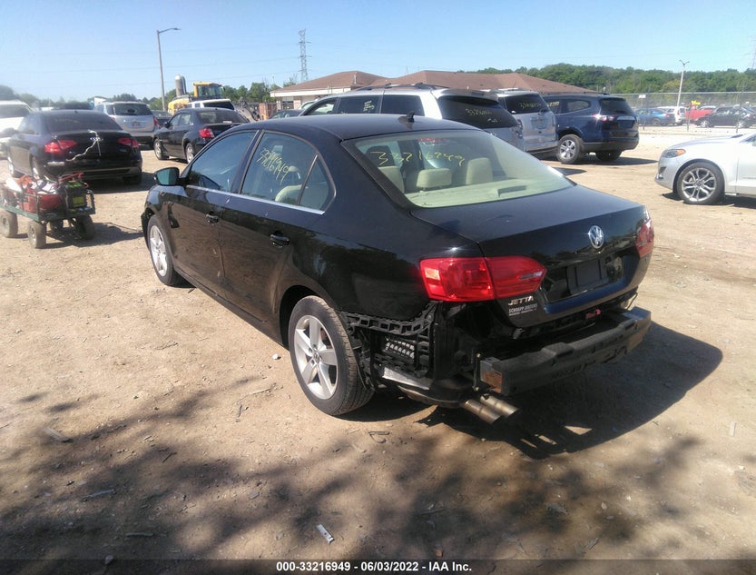 3VW3L7AJ1CM413628