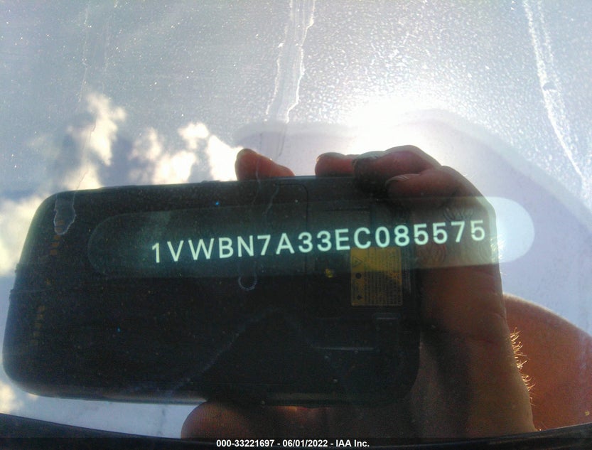 1VWBN7A33EC085575
