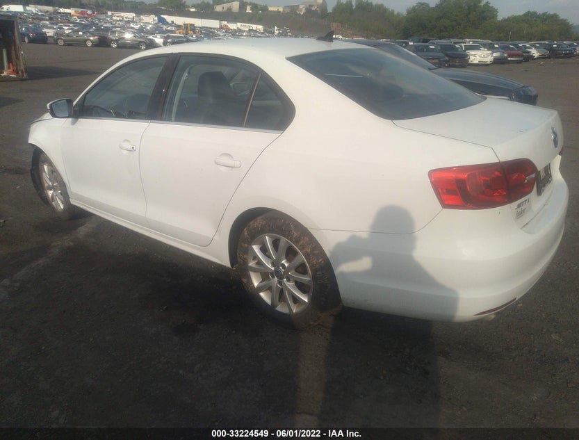 3VWD17AJ2EM305483