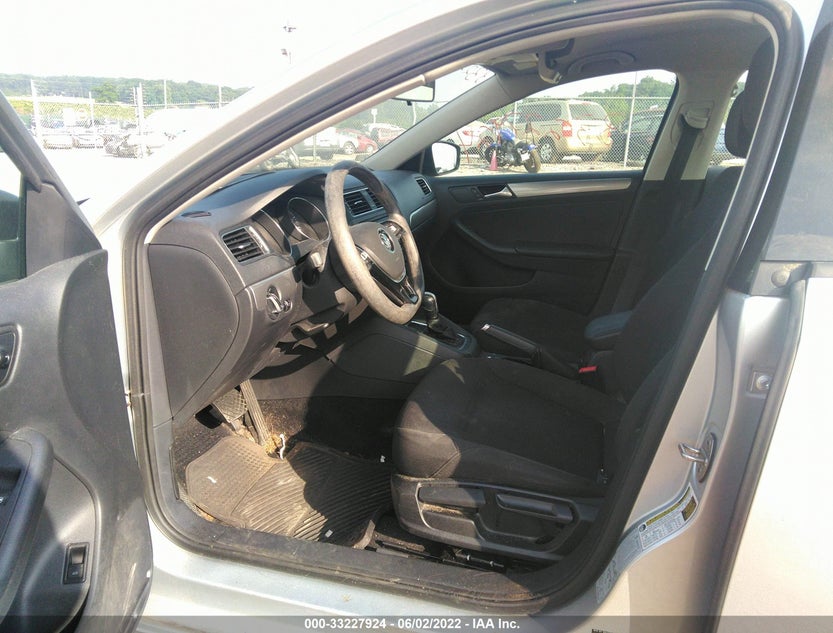 3VWD17AJ8FM412121