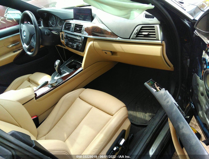 WBA4J3C55KBL06106