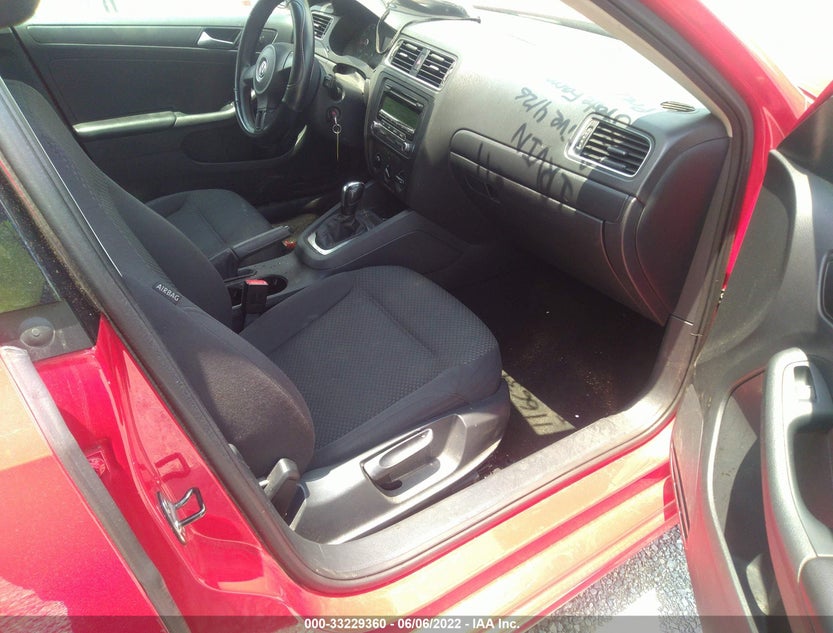 3VW2K7AJ5EM309273