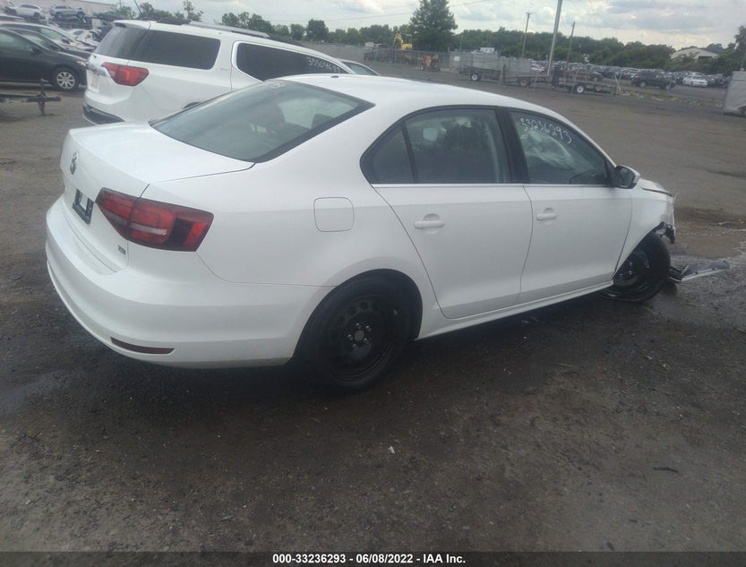 3VW2B7AJ4HM214028