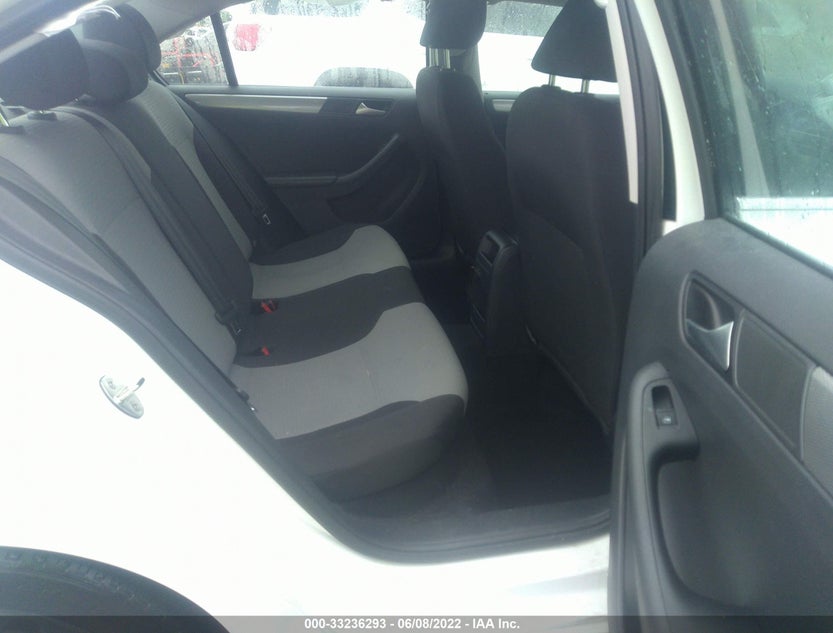3VW2B7AJ4HM214028