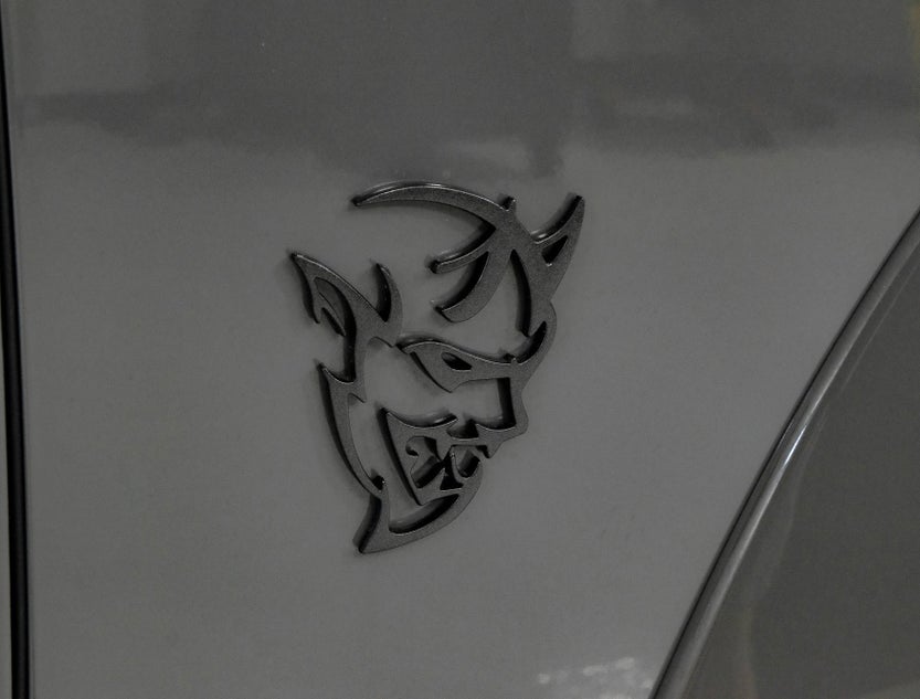 2C3CDZH95JH100881