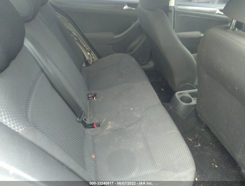 3VW1K7AJ2CM375689