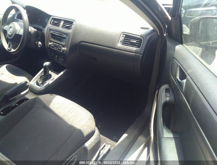 3VW2K7AJXDM398255