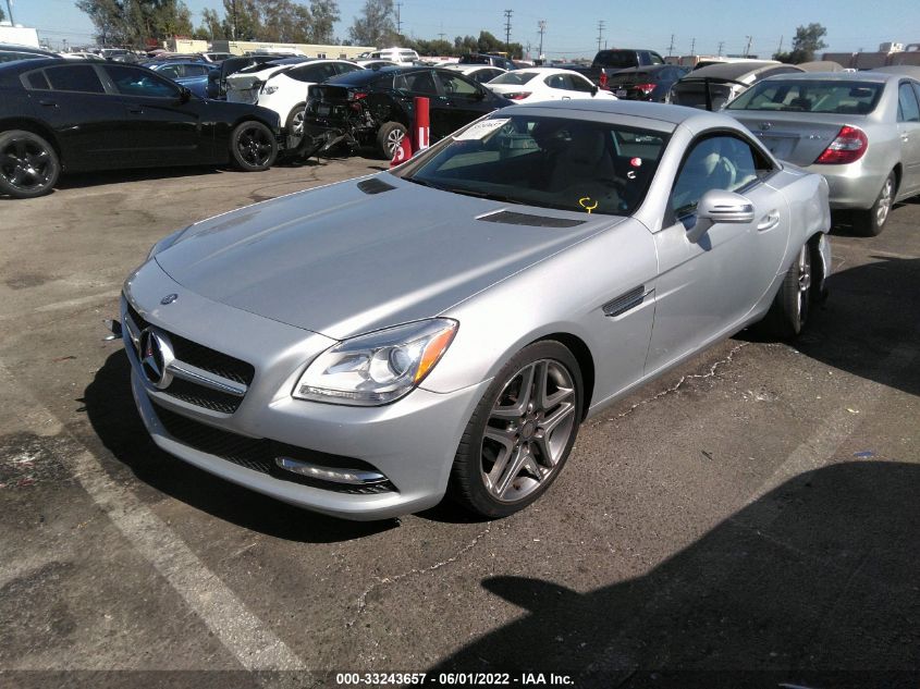 VIN WDDPK4HA5DF056442 2013 Mercedes-Benz SLK-Class,... no.2