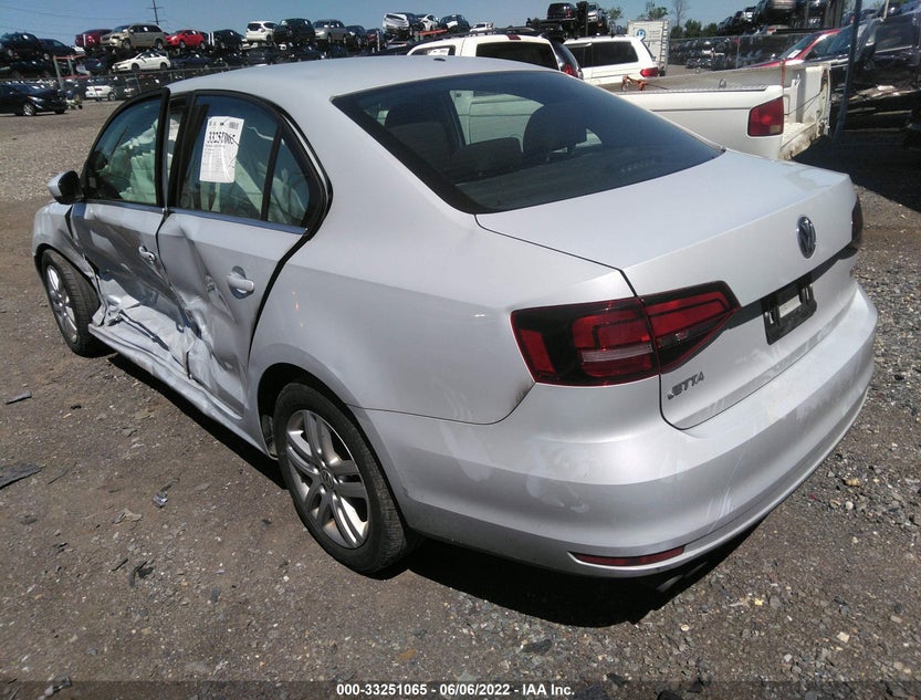 3VW2B7AJ9HM316473