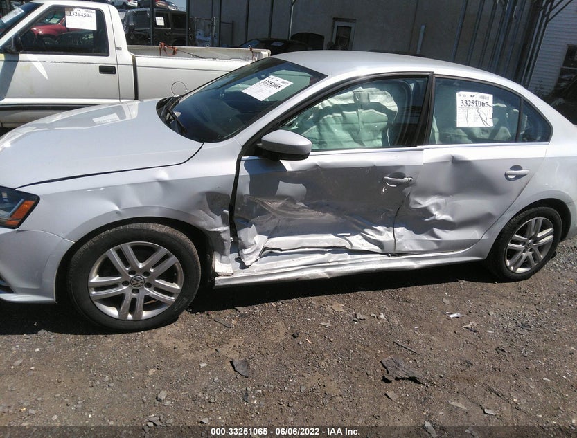 3VW2B7AJ9HM316473