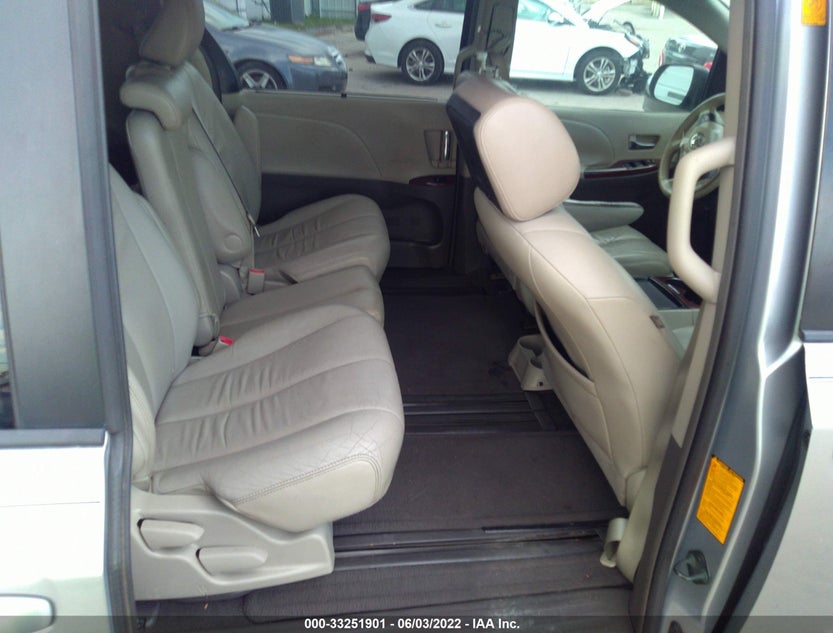 5TDYK3DC6BS108027