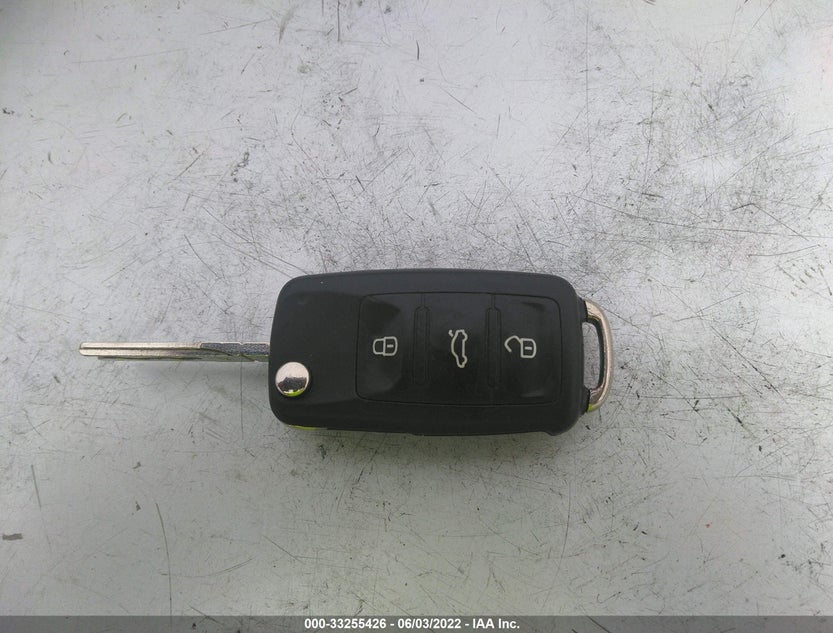 1VWBN7A33EC099864