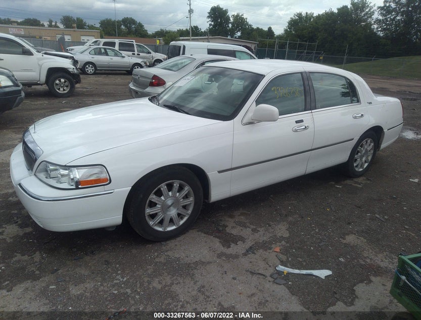 2LNBL8CV1AX631585
