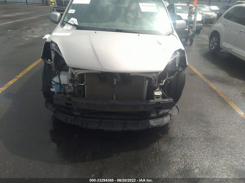 2008 Toyota Sienna Limited/Xle VIN: 5TDBK22C88S009625 Lot: 33294388