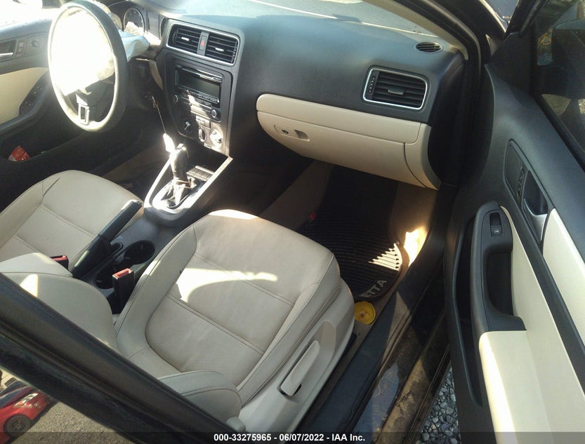 3VWDX7AJ1CM420118