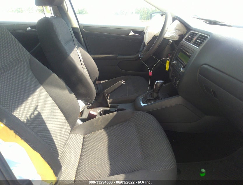 3VW2K7AJ6CM390930
