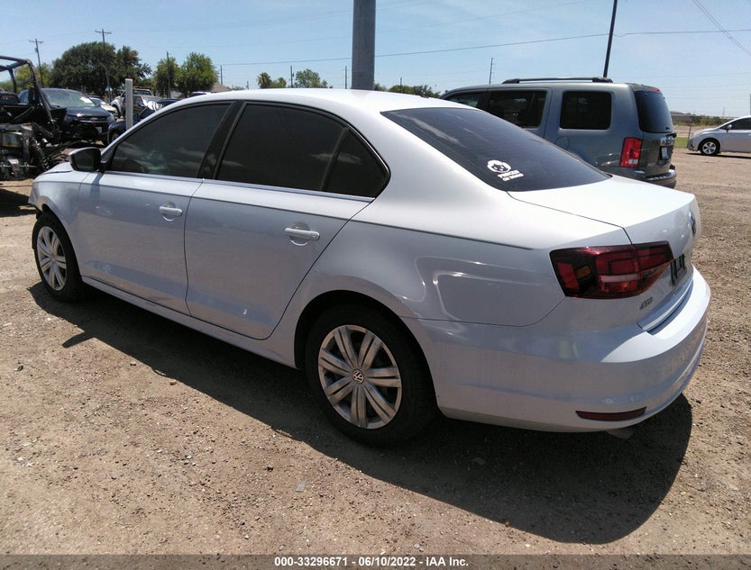 3VW2B7AJ7HM405684