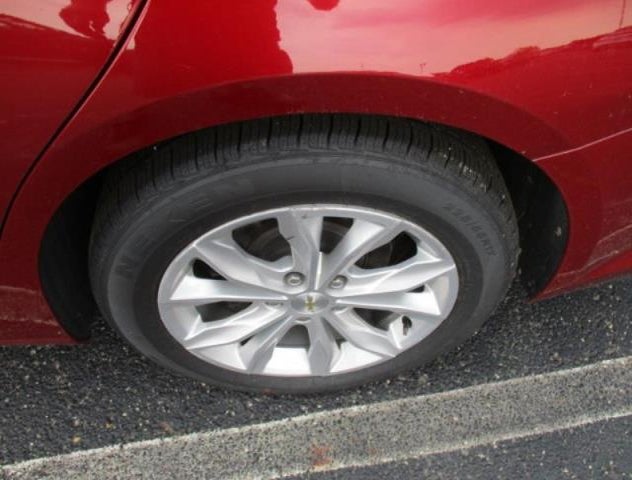 1G1ZD5ST2LF105830