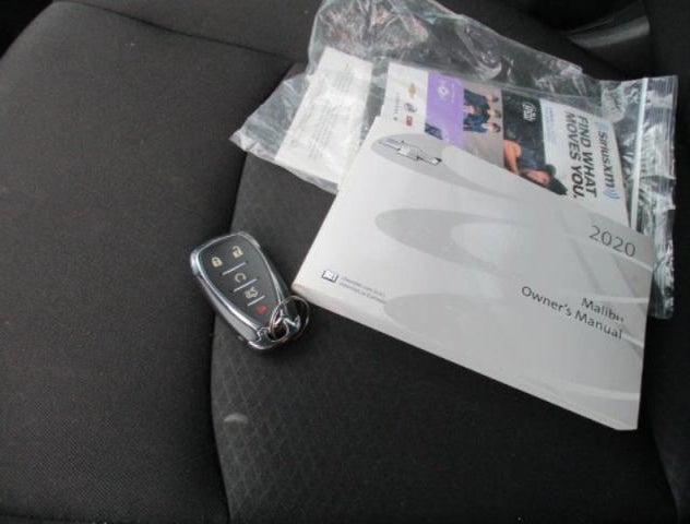 1G1ZD5ST2LF105830