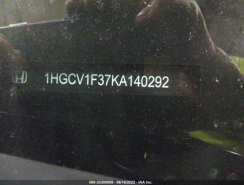 1HGCV1F37KA140292