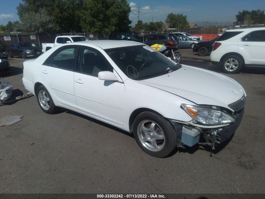 2002 Toyota Camry Le VIN: 4T1BE32K42U500647 Lot: 33302242