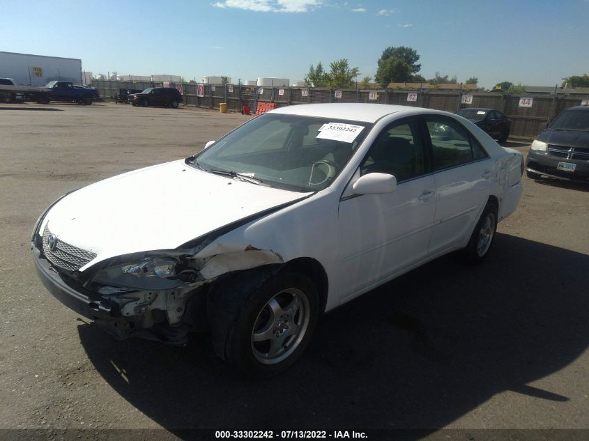 2002 Toyota Camry Le VIN: 4T1BE32K42U500647 Lot: 33302242