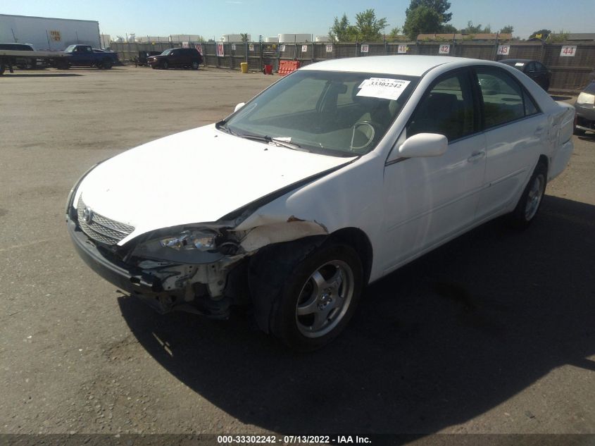 2002 Toyota Camry Le VIN: 4T1BE32K42U500647 Lot: 33302242