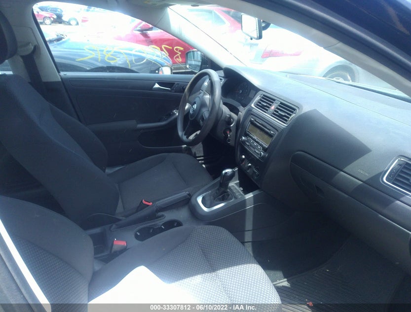 3VW2K7AJ8BM053111